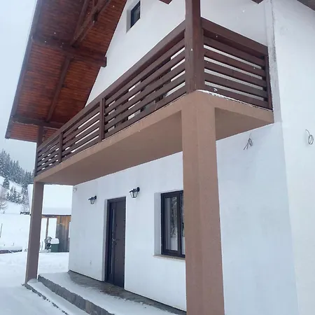 Pensiunea Mars House Holiday home Ciocanesti